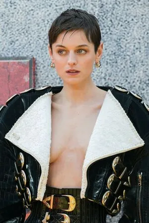 Emma Corrin OnlyFans Leaked Free Thumbnail Picture - #e7DFk0o5sr