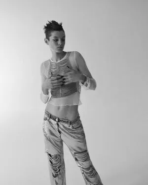 Emma Corrin OnlyFans Leaked Free Thumbnail Picture - #p3Ju4tlG2d