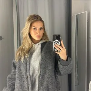 Emma Fischer OnlyFans Leaked Free Thumbnail Picture - #MyugSV2Mr2