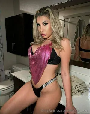 Emma For Love OnlyFans Leaked Free Thumbnail Picture - #ffxPU404fD