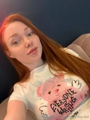 Emma Fox Red OnlyFans Leaked Free Thumbnail Picture - #Zm00r67pd1