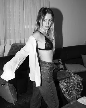 Emma Greenberg OnlyFans Leaked Free Thumbnail Picture - #YeKeh1xhPC