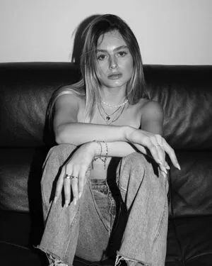Emma Greenberg OnlyFans Leaked Free Thumbnail Picture - #lrowNEpQ2e