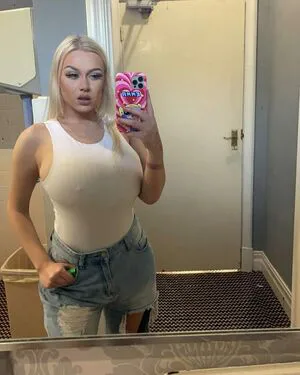 Emma H OnlyFans Leaked Free Thumbnail Picture - #S8Uj54At8r