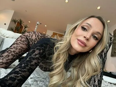 Emma Hix OnlyFans Leaked Free Thumbnail Picture - #B7hTfwACja