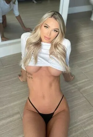 Emma Hix OnlyFans Leaked Free Thumbnail Picture - #Hb1Iecp5rv