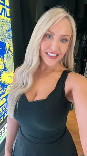 Emma Jones OnlyFans Leaked Free Thumbnail Picture - #J6x2rd8fHg