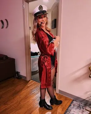Emma Keefe OnlyFans Leaked Free Thumbnail Picture - #1khEII6fBd