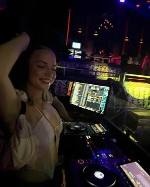 Emma Keefe OnlyFans Leaked Free Thumbnail Picture - #r7GYstndgS