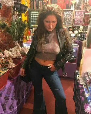 Emma Kenney OnlyFans Leaked Free Thumbnail Picture - #Wvw3lzmnhc