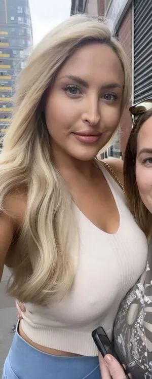 Emma Louise Jones Eljonesuk OnlyFans Leaked Free Thumbnail Picture - #F8uElYchbX