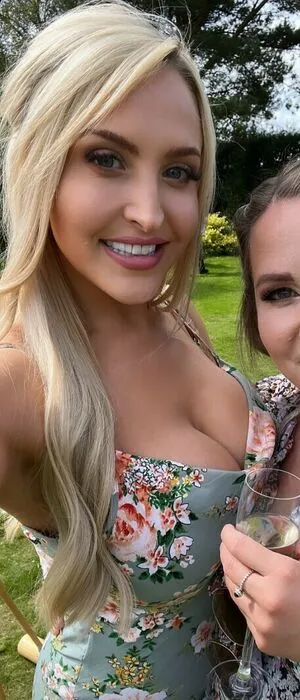 Emma Louise Jones Eljonesuk OnlyFans Leaked Free Thumbnail Picture - #td43UWkV2d