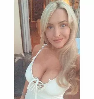 Emma Louise Jones OnlyFans Leaked Free Thumbnail Picture - #uYV7aXr8zO