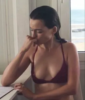 Emma Mackey OnlyFans Leaked Free Thumbnail Picture - #5zcsH1Y7sx
