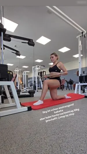 Emma Malewski OnlyFans Leaked Free Thumbnail Picture - #VQ1sVJglww