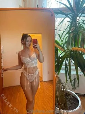 Emma May OnlyFans Leaked Free Thumbnail Picture - #MgZaj1cTd3