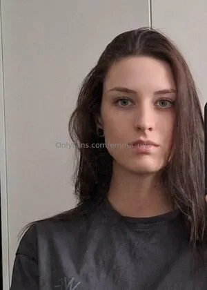 Emma Mel OnlyFans Leaked Free Thumbnail Picture - #msKIT0poli