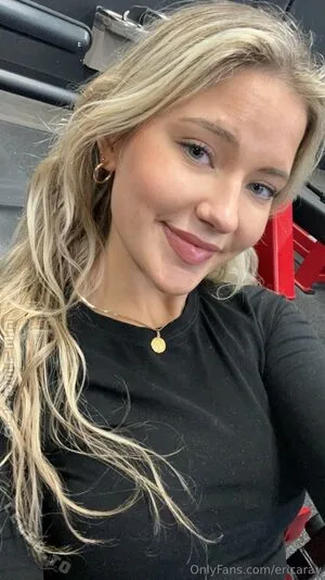 Emma Moore OnlyFans Leaked Free Thumbnail Picture - #O17Peb1KjJ