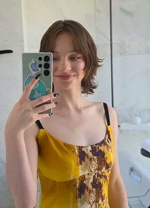 Emma Myers OnlyFans Leaked Free Thumbnail Picture - #A8HGzc89Hl