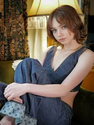 Emma Myers OnlyFans Leaked Free Thumbnail Picture - #WmZdLIzsIZ