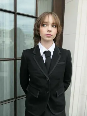 Emma Myers OnlyFans Leaked Free Thumbnail Picture - #ZbriWhLBMm