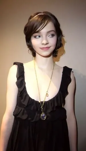 Emma Myers OnlyFans Leaked Free Thumbnail Picture - #pzLaak1DOS