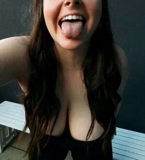 Emma Next Door OnlyFans Leaked Free Thumbnail Picture - #jrtirMJKku