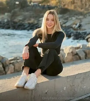 Emma Official OnlyFans Leaked Free Thumbnail Picture - #LfoDLP0roM