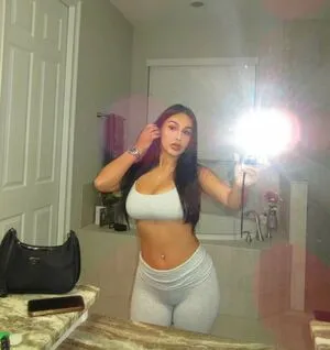 Emma Petisco OnlyFans Leaked Free Thumbnail Picture - #CGCKVDb3aZ