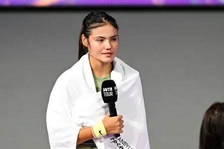 Emma Raducanu OnlyFans Leaked Free Thumbnail Picture - #APZCfYzRFD