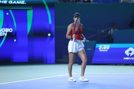 Emma Raducanu OnlyFans Leaked Free Thumbnail Picture - #K1KifkbOdy