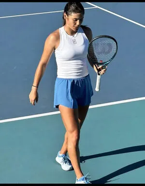 Emma Raducanu OnlyFans Leaked Free Thumbnail Picture - #Lv79K5MLQY