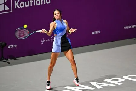 Emma Raducanu OnlyFans Leaked Free Thumbnail Picture - #PzzgJ82yUF