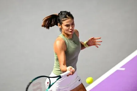 Emma Raducanu OnlyFans Leaked Free Thumbnail Picture - #RFpsozmTQm