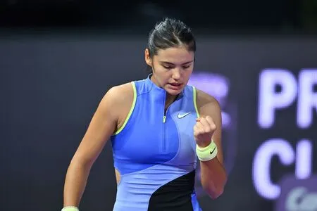 Emma Raducanu OnlyFans Leaked Free Thumbnail Picture - #Rqe1zi6IRS