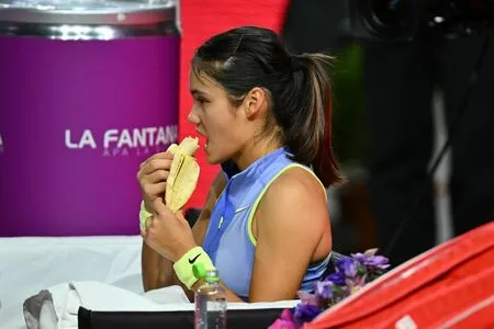 Emma Raducanu OnlyFans Leaked Free Thumbnail Picture - #STlUnm2rcs