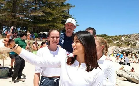 Emma Raducanu OnlyFans Leaked Free Thumbnail Picture - #WyZxS2ssl2