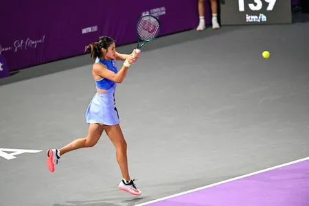 Emma Raducanu OnlyFans Leaked Free Thumbnail Picture - #b0U3qbGCbg