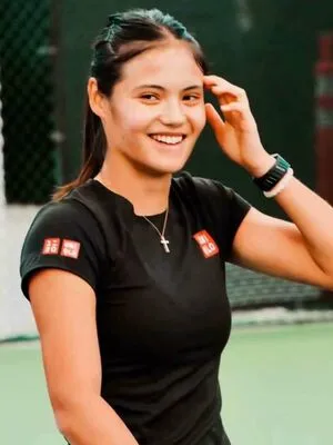 Emma Raducanu OnlyFans Leaked Free Thumbnail Picture - #dYtIW6sfzz
