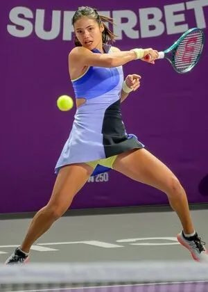 Emma Raducanu OnlyFans Leaked Free Thumbnail Picture - #xmk6ttpinD