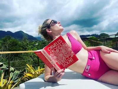 Emma Roberts OnlyFans Leaked Free Thumbnail Picture - #LYmDD4V701