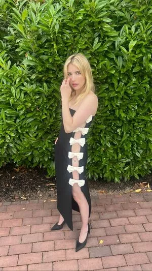 Emma Roberts OnlyFans Leaked Free Thumbnail Picture - #T0KVaLW2gX