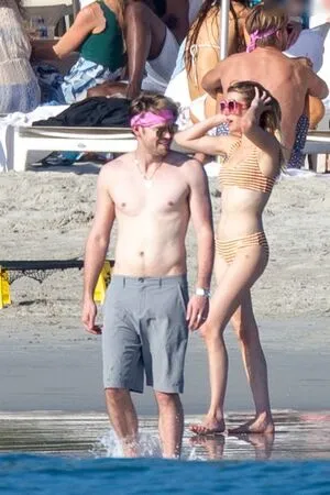 Emma Roberts OnlyFans Leaked Free Thumbnail Picture - #qTH1uroE99