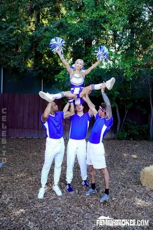 Emma Rosie OnlyFans Leaked Free Thumbnail Picture - #jqgUlOt1DC