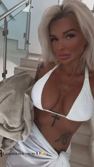 Emma Sandell Sandellemma OnlyFans Leaked Free Thumbnail Picture - #DE4IdC4NSF