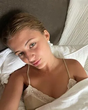 Emma Schweiger OnlyFans Leaked Free Thumbnail Picture - #BMxO4c82aB