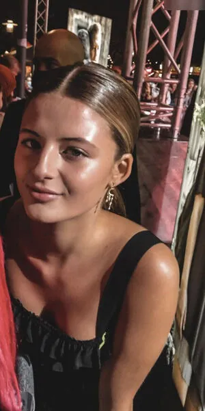 Emma Schweiger OnlyFans Leaked Free Thumbnail Picture - #rNsuBGCnfG