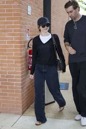 Emma Stone OnlyFans Leaked Free Thumbnail Picture - #LsGbME7NO3