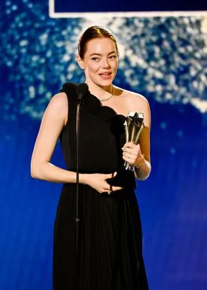 Emma Stone OnlyFans Leaked Free Thumbnail Picture - #JJagjBliya