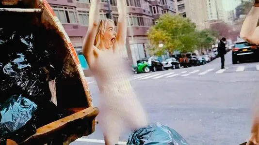 Emma Stone OnlyFans Leaked Free Thumbnail Picture - #f98EM0cTxO